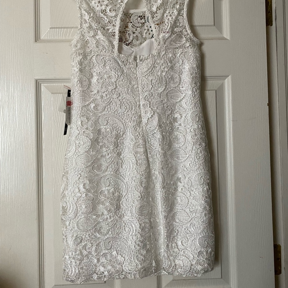 Dress - Picture 2 of 3